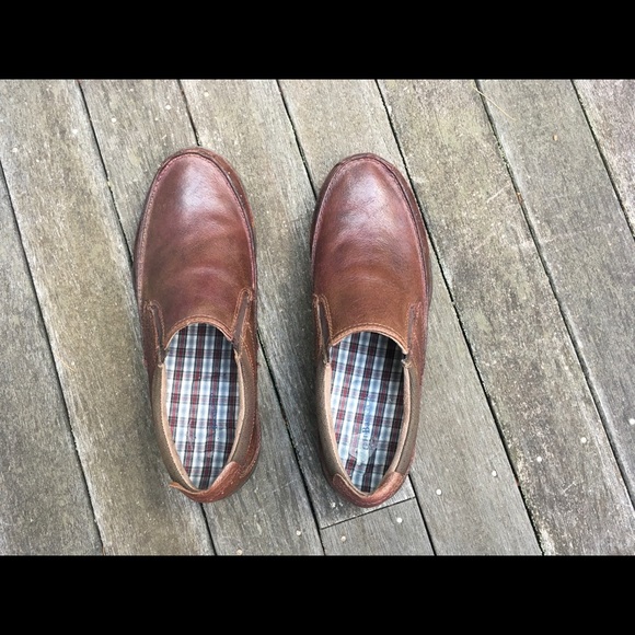 bass mens slip on shoes